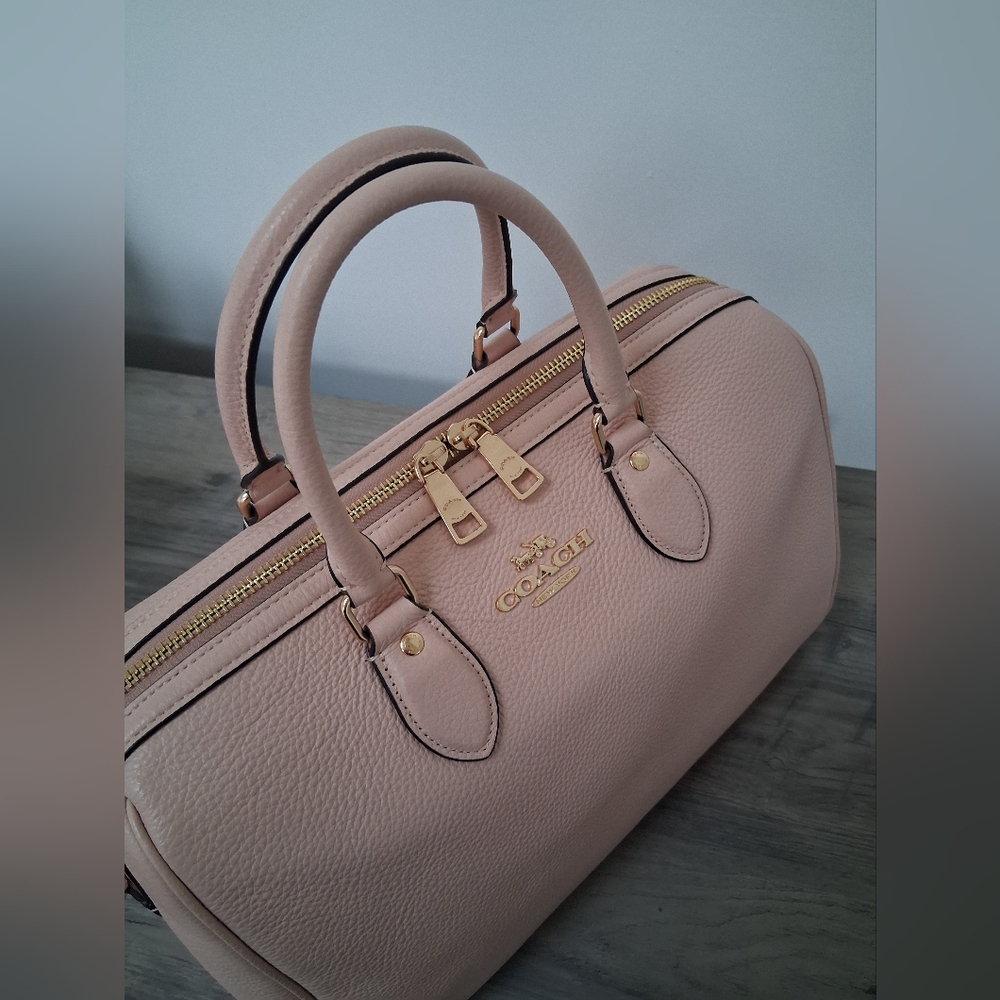 NWOT Coach Rowan Large Satchel With Shell Charm - Picture 2 of 12